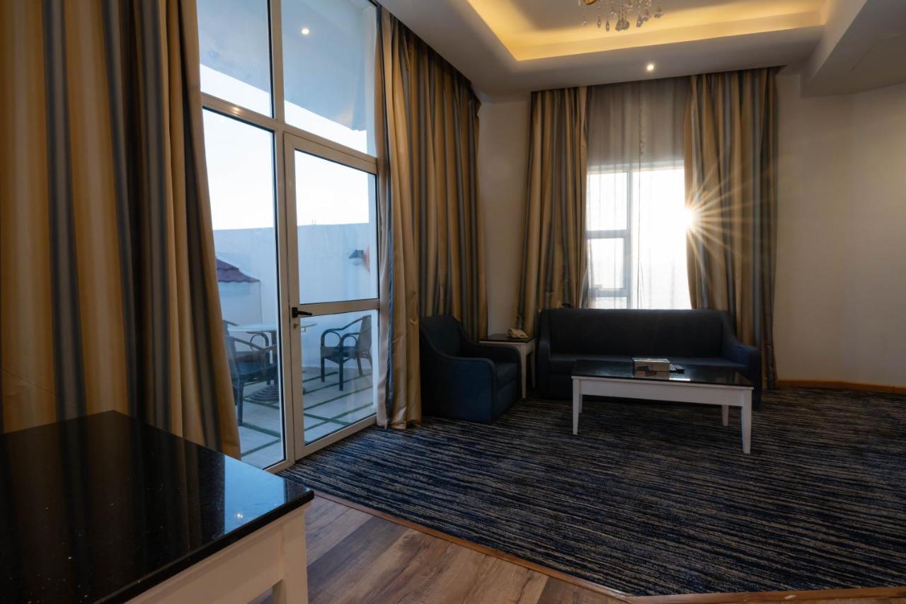 Platinum Al Khamseen Ta'if Bagian luar foto